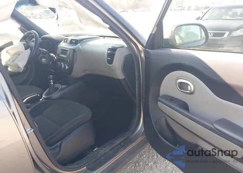 2015 Kia Soul z USA, uszkodzony, nr VIN KNDJN2A28F7132716